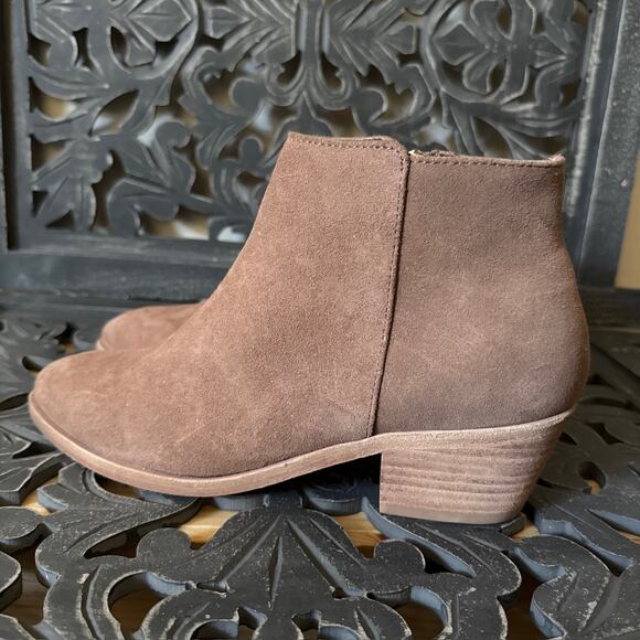 Thursday Boot Co Everyday Downtown Taupe Brown Suede Ankle Boots Size 8 - Picture 5 of 14